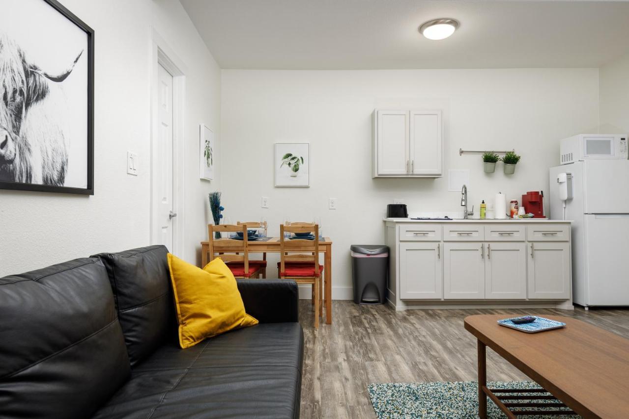 735 W 10Th St ダラス エクステリア 写真