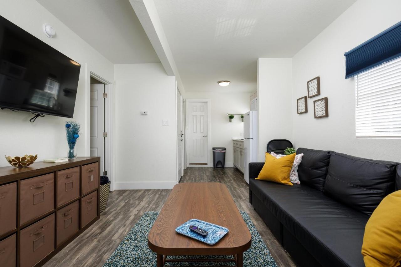 735 W 10Th St ダラス エクステリア 写真